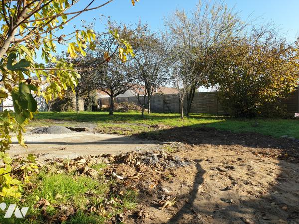 La Montagne bourg : Terrain à bâtir à vendre