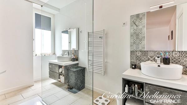 Maison de ville en plein coeur du quartier de la gare.