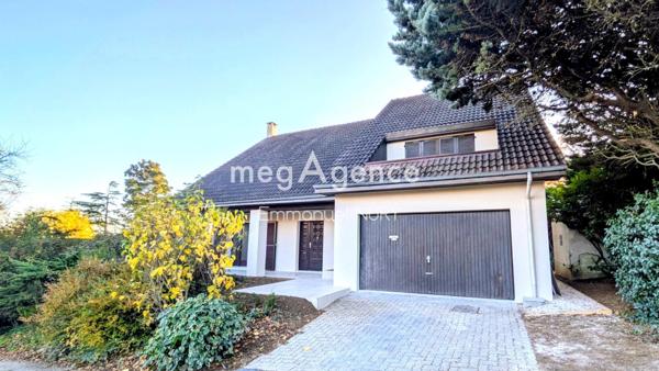 Maison à CHARBONNIERES-LES-BAINS, 69260 - 8 pièces 178m²