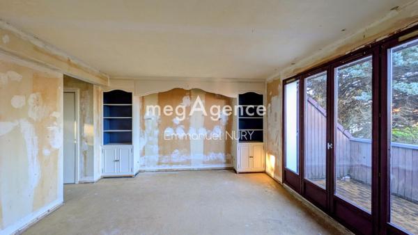 Maison à CHARBONNIERES-LES-BAINS, 69260 - 8 pièces 178m²