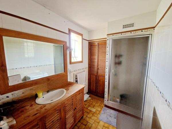 Maison familiale d'environ 150m² sur un terrain de 435 m² à APT