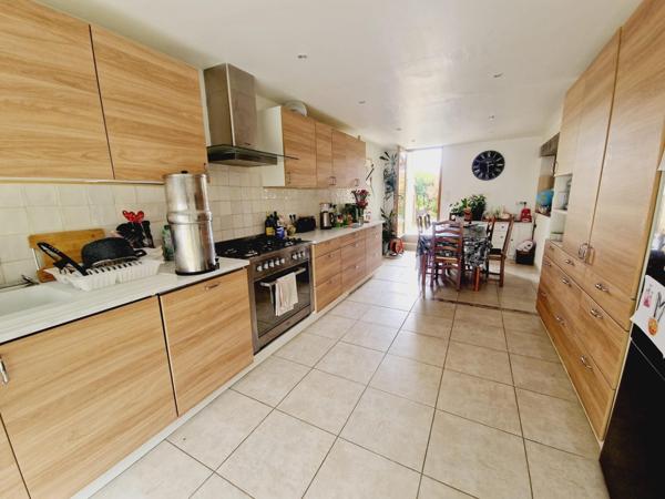 Maison familiale d'environ 150m² sur un terrain de 435 m² à APT