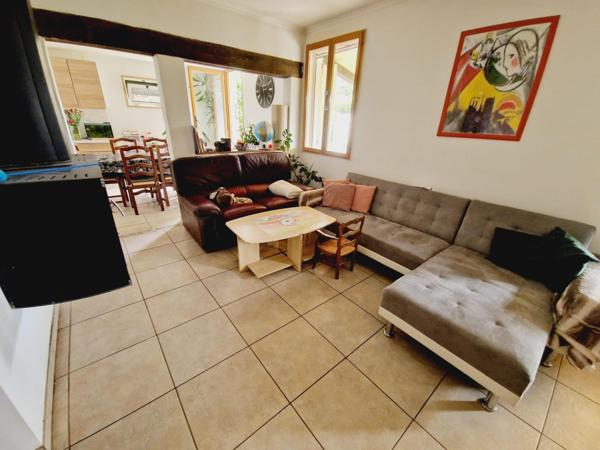 Maison familiale d'environ 150m² sur un terrain de 435 m² à APT