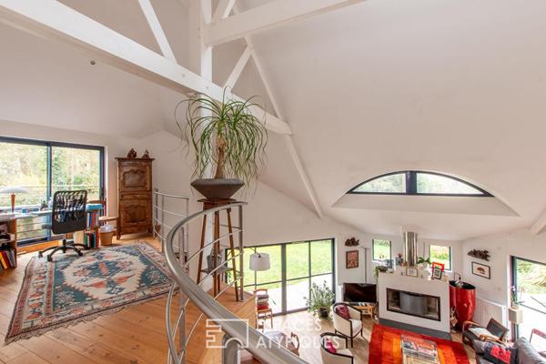 Maison d’architecte contemporaine qui dialogue avec la nature