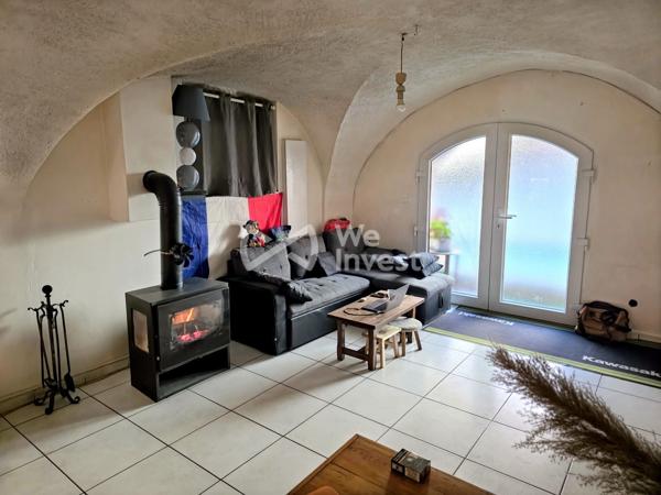 Appartement T3 avec cave te terrasse.