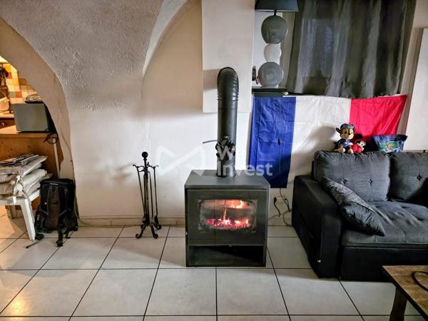 Appartement T3 avec cave te terrasse.