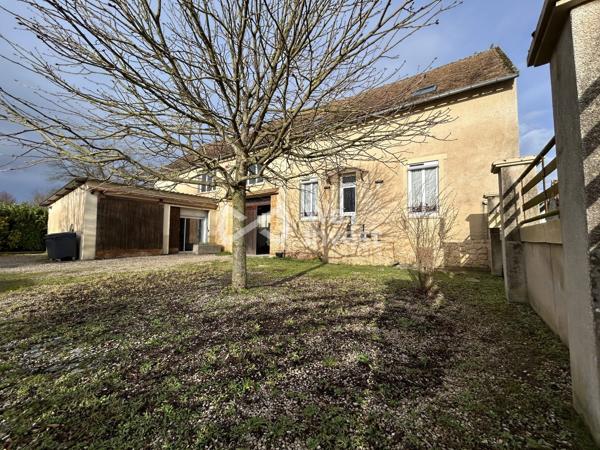 Maison rénovée 135 m² 5 pièces 3 chambres Terrain 789 m²
