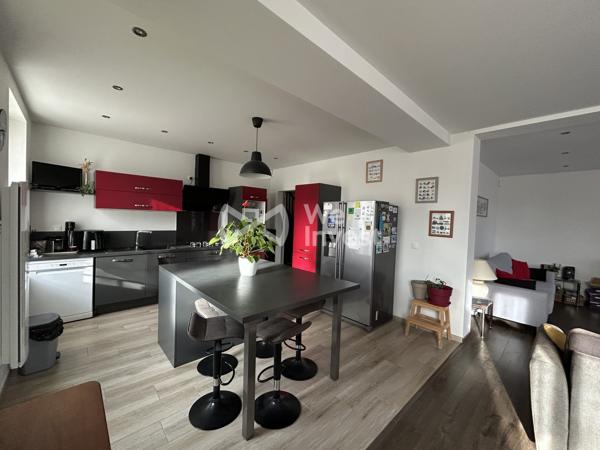 Maison rénovée 135 m² 5 pièces 3 chambres Terrain 789 m²