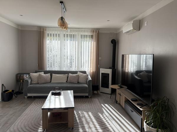 À vendre - Maison individuelle, 5 pièces située à Terrasson-Lavilledieu (24120)