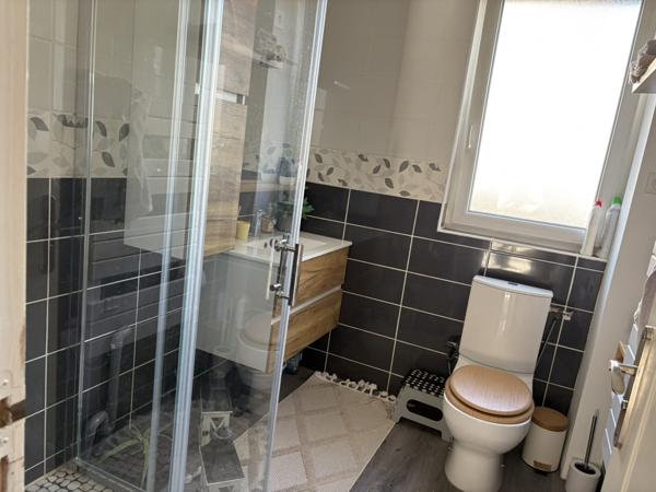 À vendre - Maison individuelle, 5 pièces située à Terrasson-Lavilledieu (24120)