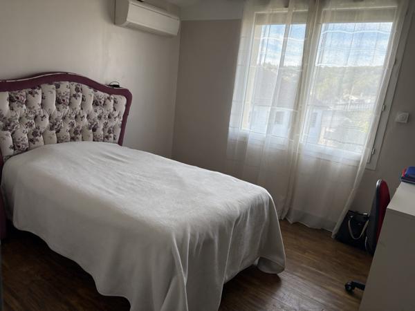 À vendre - Maison individuelle, 5 pièces située à Terrasson-Lavilledieu (24120)