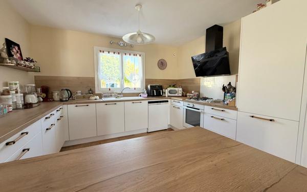 Maison à vendre    5 pièces • 150 m2 Périgny