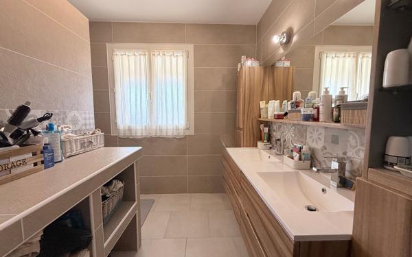 Maison à vendre    5 pièces • 150 m2 Périgny