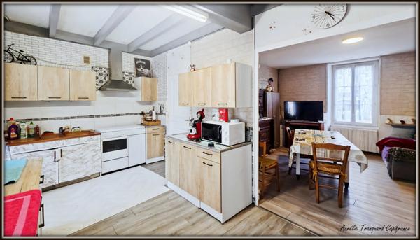 Maison à vendre 4 pièces SAINT JULIEN DE L'ESCAP (17) d'environ 90m² avec garage de 27m² et annexe dans la cour