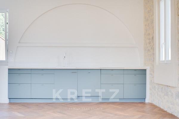 Elegante villa rénovée à pied du village