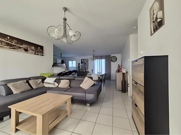 Maison de plain pied 3 Chambres / Bourg sous La Roche