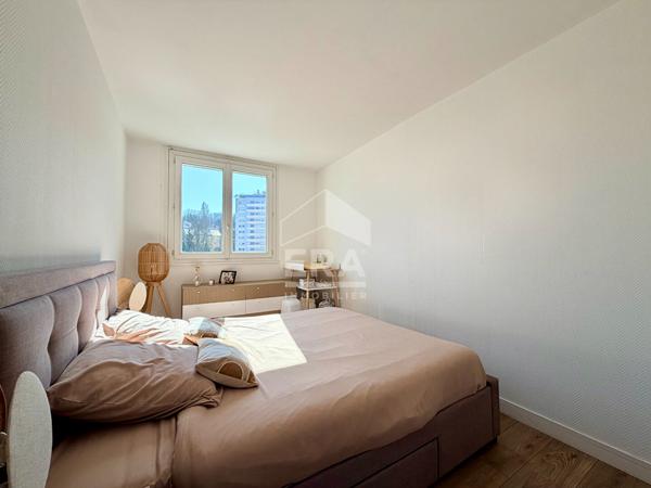 Sèvres - 3 pièces en semi-dernier étage, séjour 37 m², box - Immeuble isolé par l'extérieur