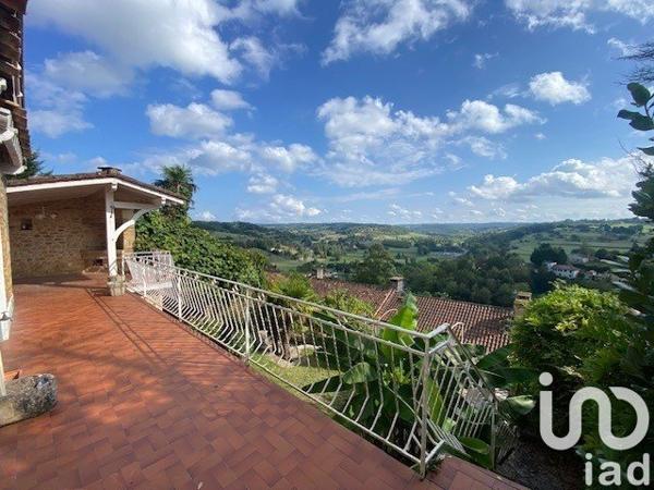 Maison de village 8 pièces de 215 m² à Pays de Belvès (24170)