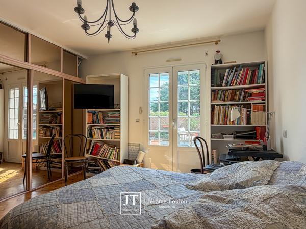 Maison
                                                                                                                                                                                                                                                                                                                        5 pièce(s)                                                                                                                                                                                                          4 chambre(s)                                                                                                                                                                                                          153  m²