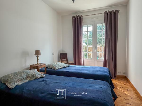Maison
                                                                                                                                                                                                                                                                                                                        5 pièce(s)                                                                                                                                                                                                          4 chambre(s)                                                                                                                                                                                                          153  m²