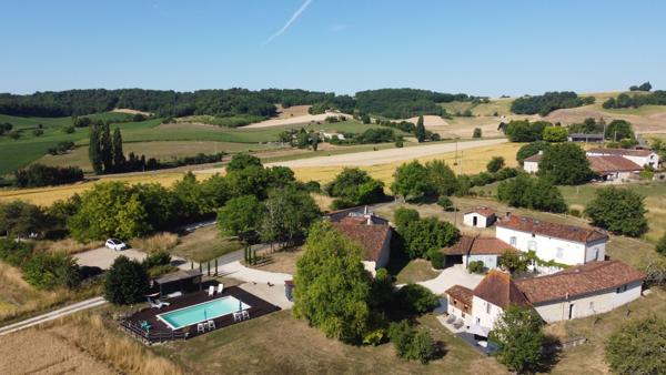 Maison familiale avec maison d'amis & piscine Palluaud