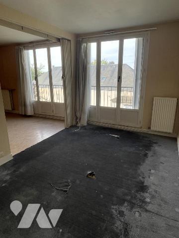 Appartement de type 3, une chambre, cave