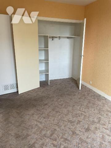 Appartement de type 3, une chambre, cave