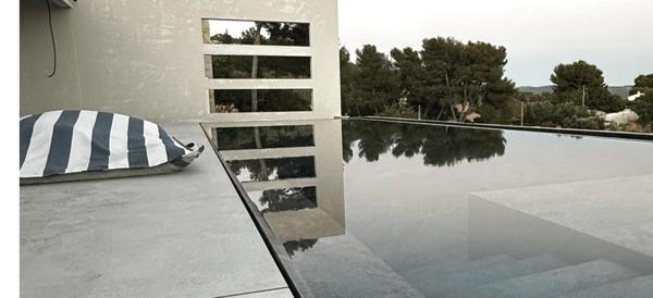 La valentine (13011) Villa d'architecte neuve de 300m² sur une parcelle de 6000m² avec piscine.