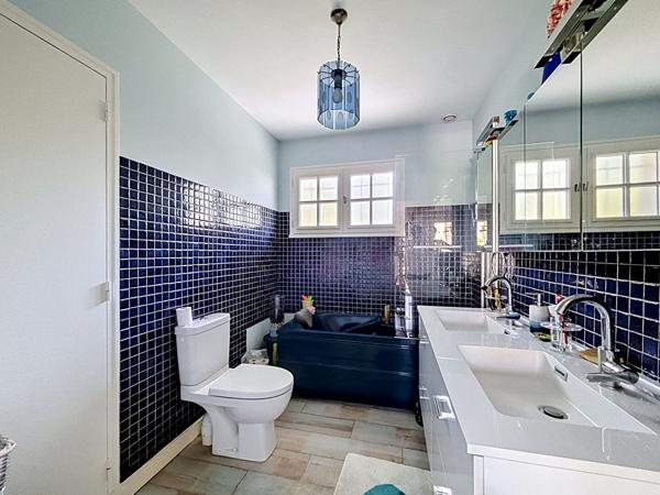 Maison Avrille 7 pièce(s) 175 m2