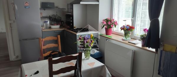 Maison Dole 3 pièce(s) 60 m2, quartier AZANS, plain-pied, garage double, terrain clos