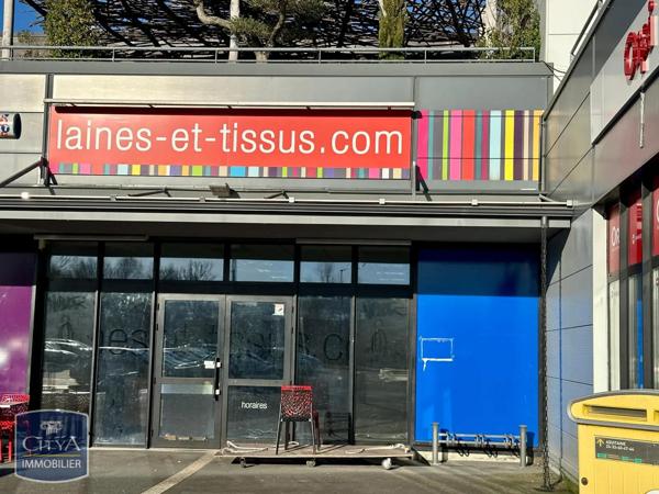 Local commercial à vendre 296.24m²