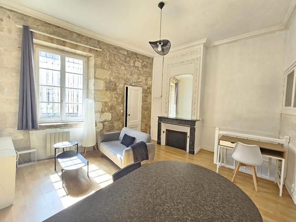 BORDEAUX SAINTE-CROIX | Appartement T2 48 m² , Bordeaux