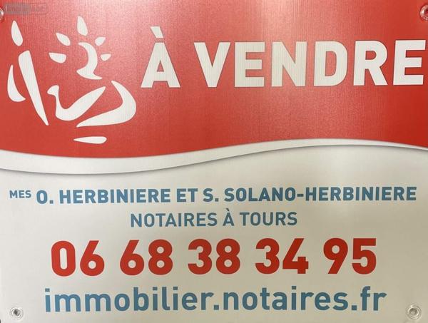 Garage - Parking à louer à Tours dans l'Indre-et-Loire (37000), ref : 005/1962   
TOURS