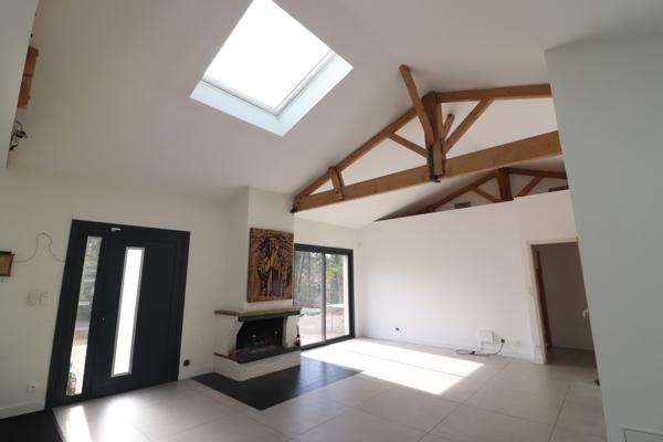Maison familiale de plain pied hyper centre de LEOGNAN