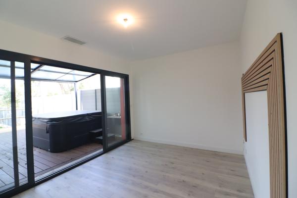 Maison familiale de plain pied hyper centre de LEOGNAN