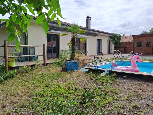 Maison familiale de plain pied hyper centre de LEOGNAN