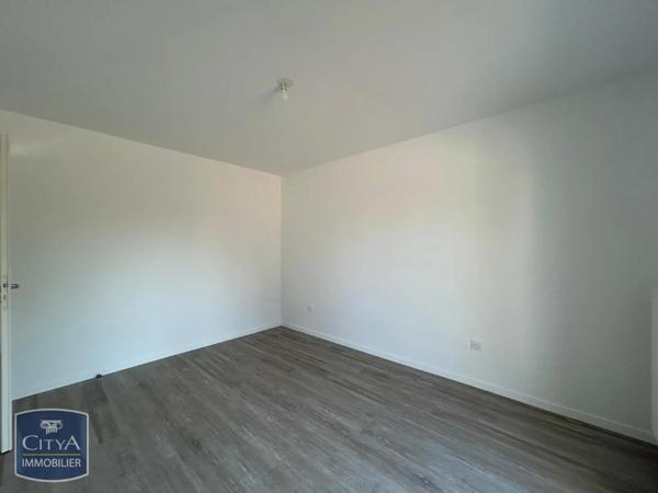 Appartement à louer 2 pièces 45.1m² Chartres (28000)