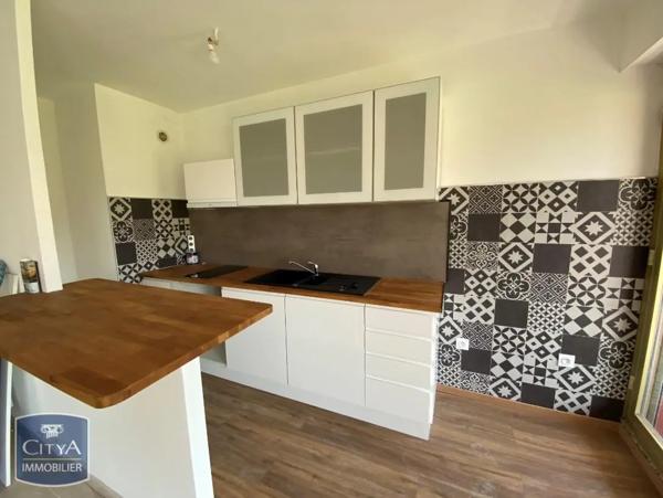 Appartement à louer 2 pièces 46.3m² Sète (34200)
