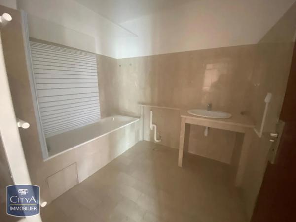 Appartement à louer 2 pièces 46.3m² Sète (34200)