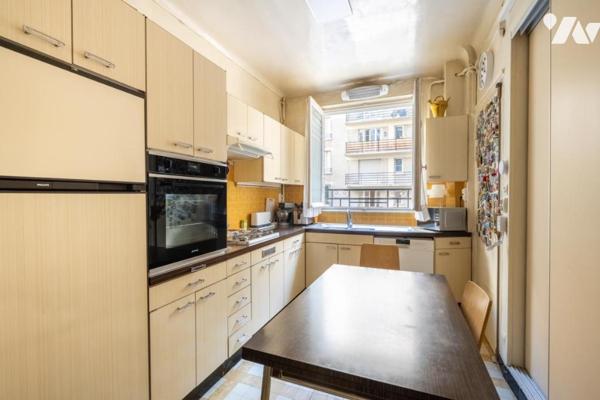 PARIS XVII- Quartier Ternes - Appartement 3 - 83 m² 