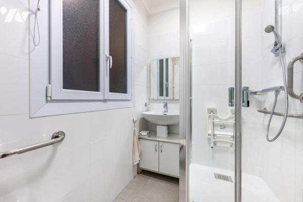 PARIS XVII- Quartier Ternes - Appartement 3 - 83 m² 