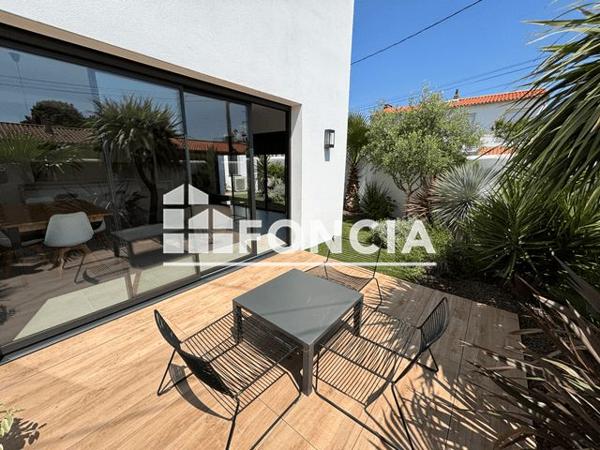 À vendre Maison 5 pièces 121 m² - La Rochelle 17000