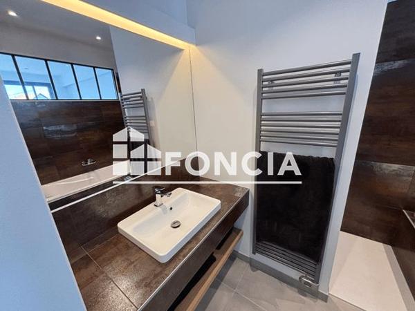 À vendre Maison 5 pièces 121 m² - La Rochelle 17000