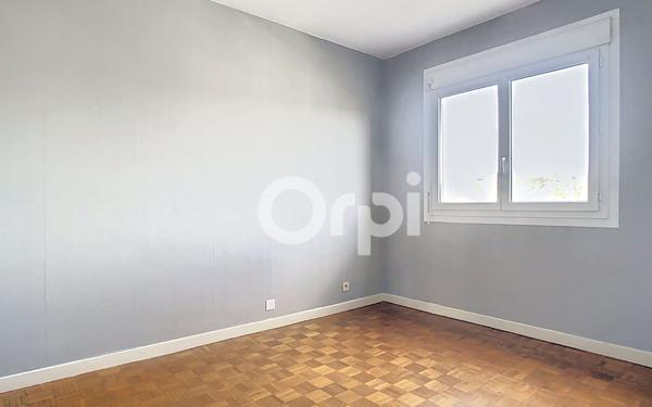 Appartement à louer    3 pièces •  Brive-la-Gaillarde