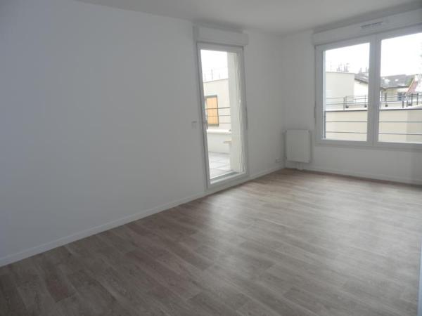 NANTERRE - PROCHE DE LA PLACE DE LA BOULE