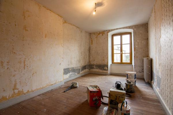 LA CHAISE DIEU Maison de 8 Pièces 6 Chambres