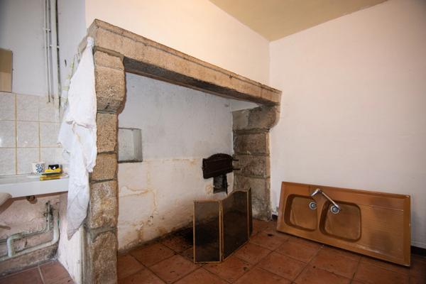 LA CHAISE DIEU Maison de 8 Pièces 6 Chambres