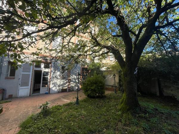 Immeuble à rénover, avec extérieur et garage