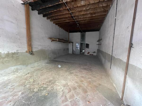 Immeuble à rénover, avec extérieur et garage