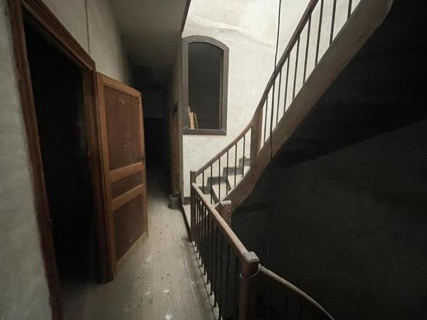 Immeuble à rénover, avec extérieur et garage